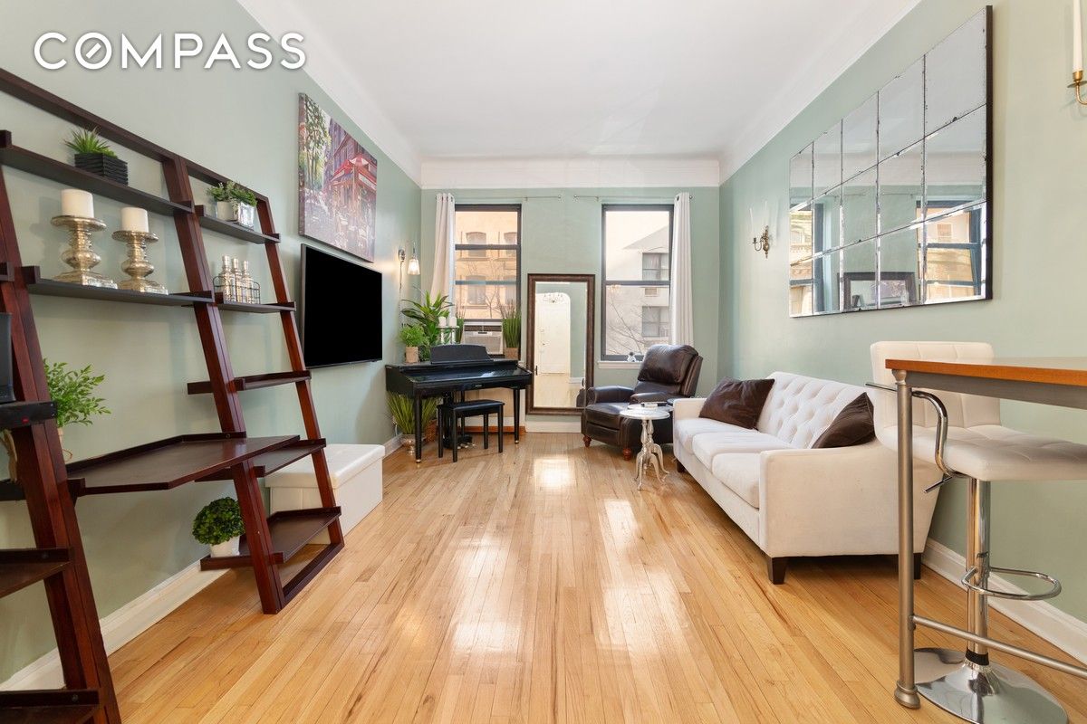 104 East 37th Street 4C, Murray Hill, Midtown East, NYC - 1 Bedrooms  
1 Bathrooms  
3 Rooms - 