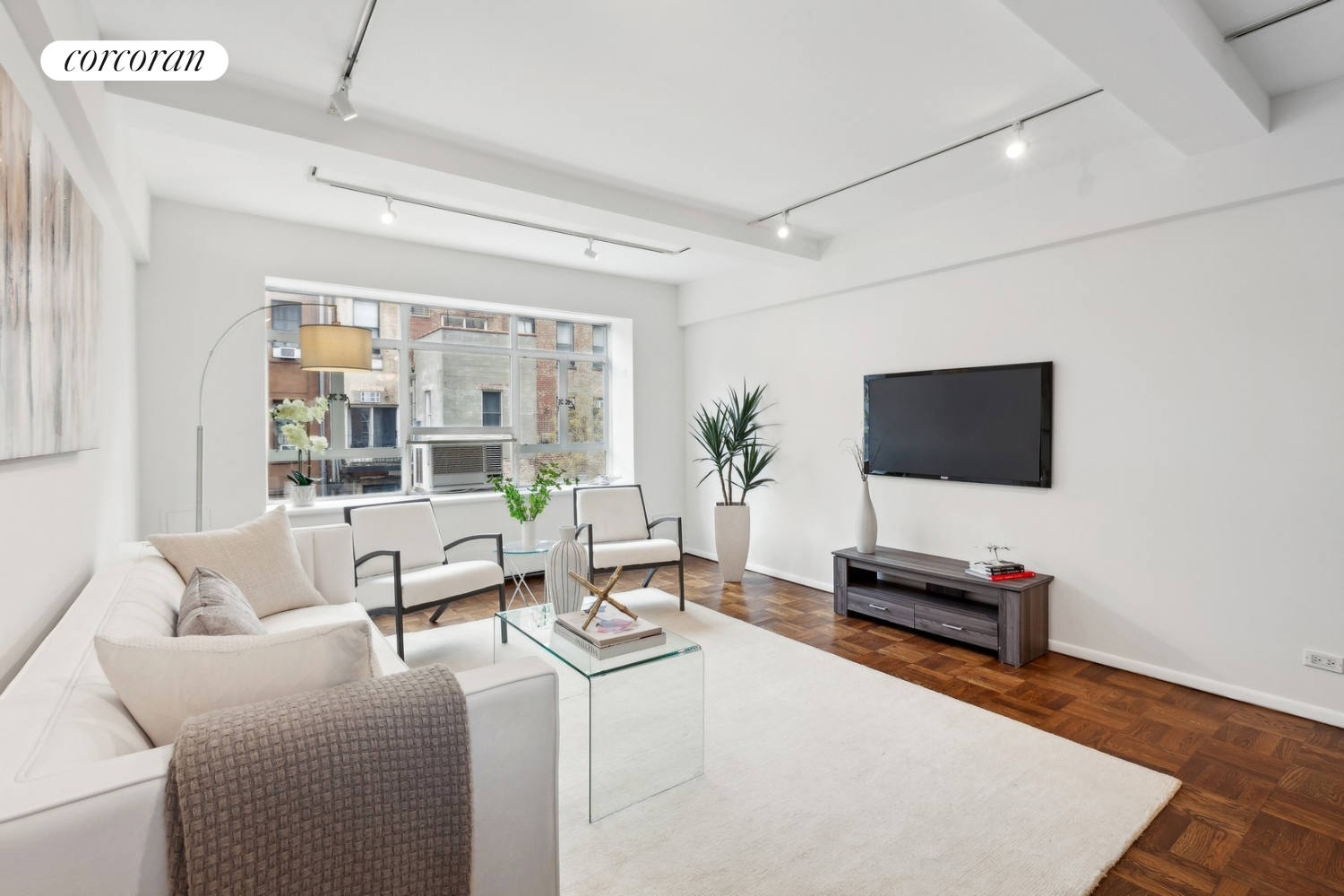 15 West 84th Street 5B, Upper West Side, Upper West Side, NYC - 1 Bedrooms  
1 Bathrooms  
4 Rooms - 