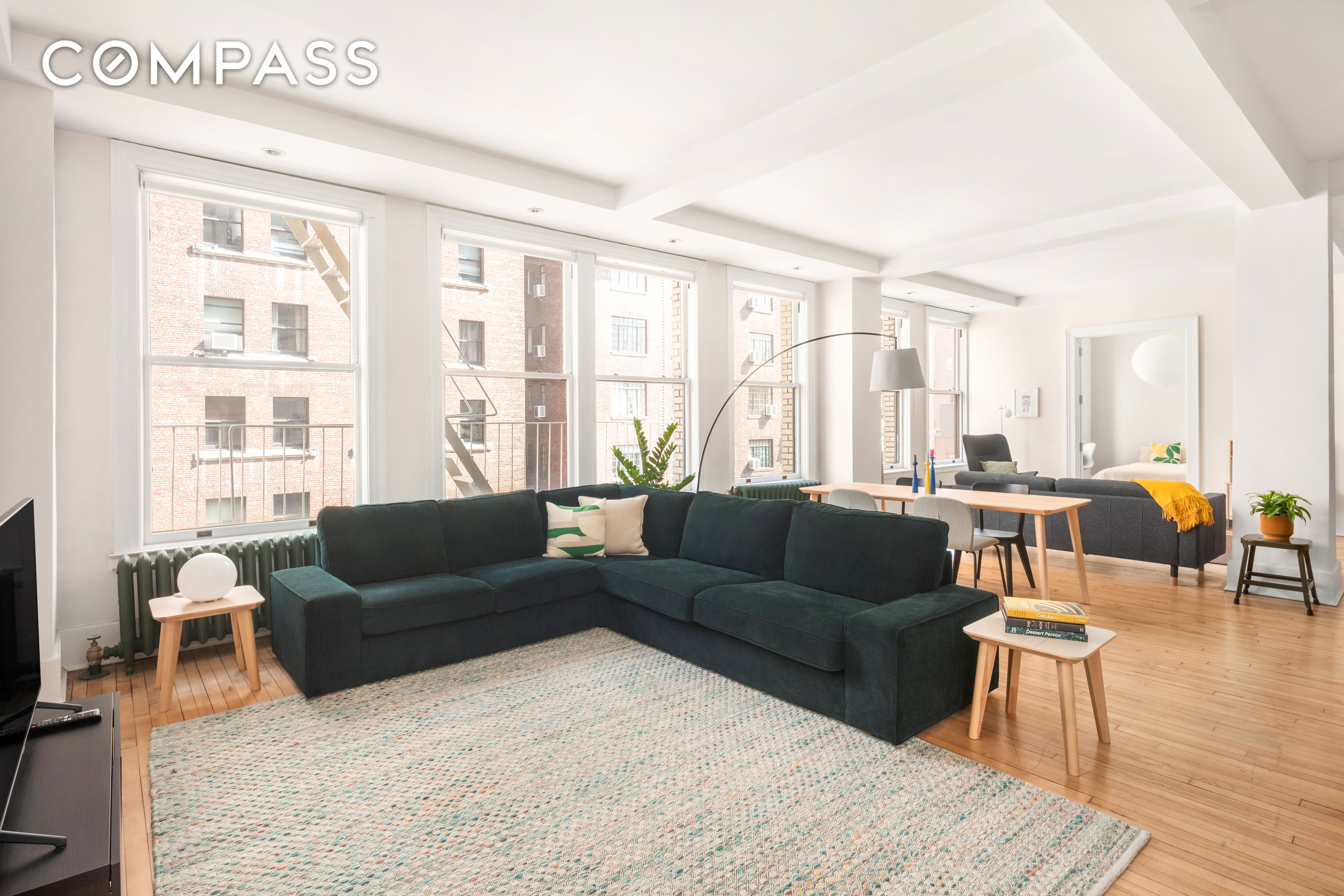 112 East 19th Street 6F, Gramercy Park, Downtown, NYC - 3 Bedrooms  
2 Bathrooms  
6 Rooms - 