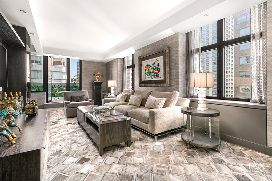 188 East 70th Street 10Bc, Lenox Hill, Upper East Side, NYC - 2 Bedrooms  
2.5 Bathrooms  
5 Rooms - 