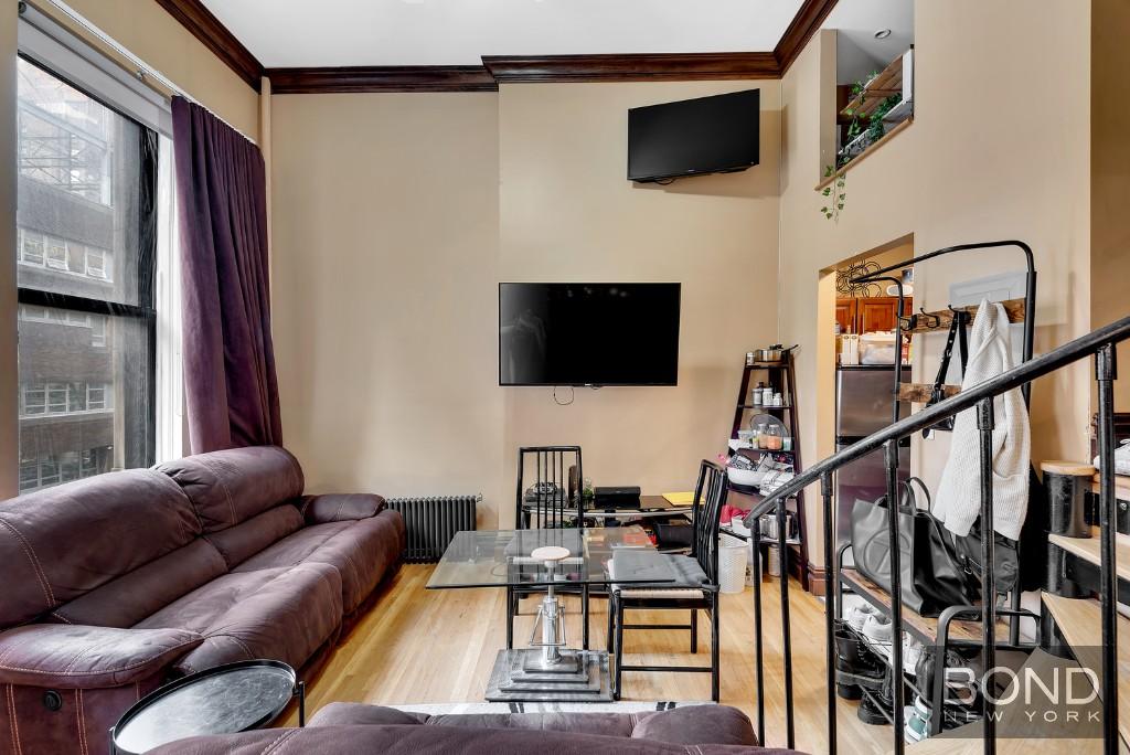 Photo 1 of 309 West 75th Street 2, Upper West Side, NYC, $419,000, Web #: 1065188697