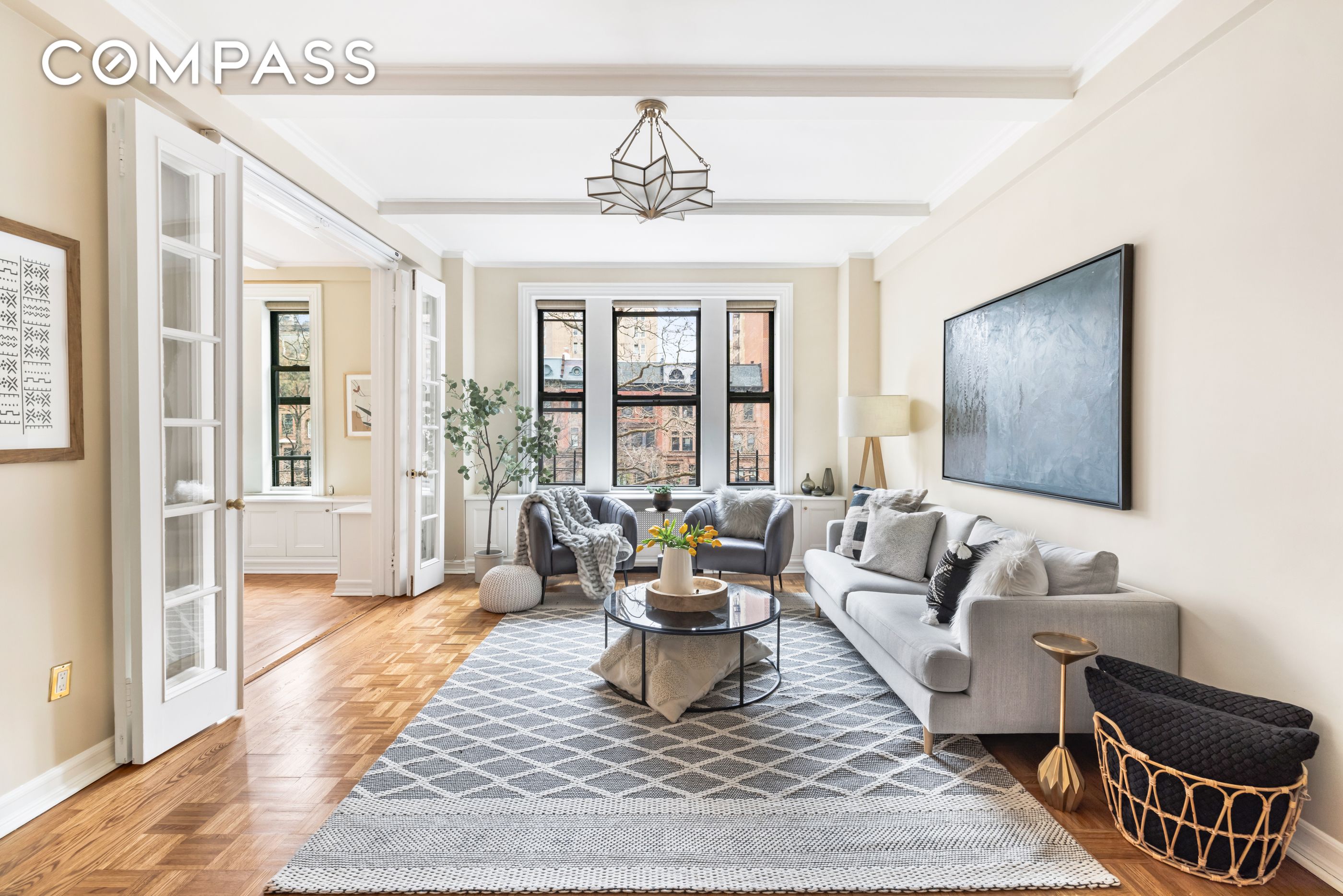 160 West 95th Street 4D, Upper West Side, Upper West Side, NYC - 3 Bedrooms  
1.5 Bathrooms  
5 Rooms - 