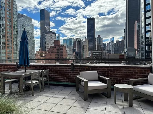220 East 54th Street 11D, Sutton, Midtown East, NYC - 1 Bathrooms  
2 Rooms - 