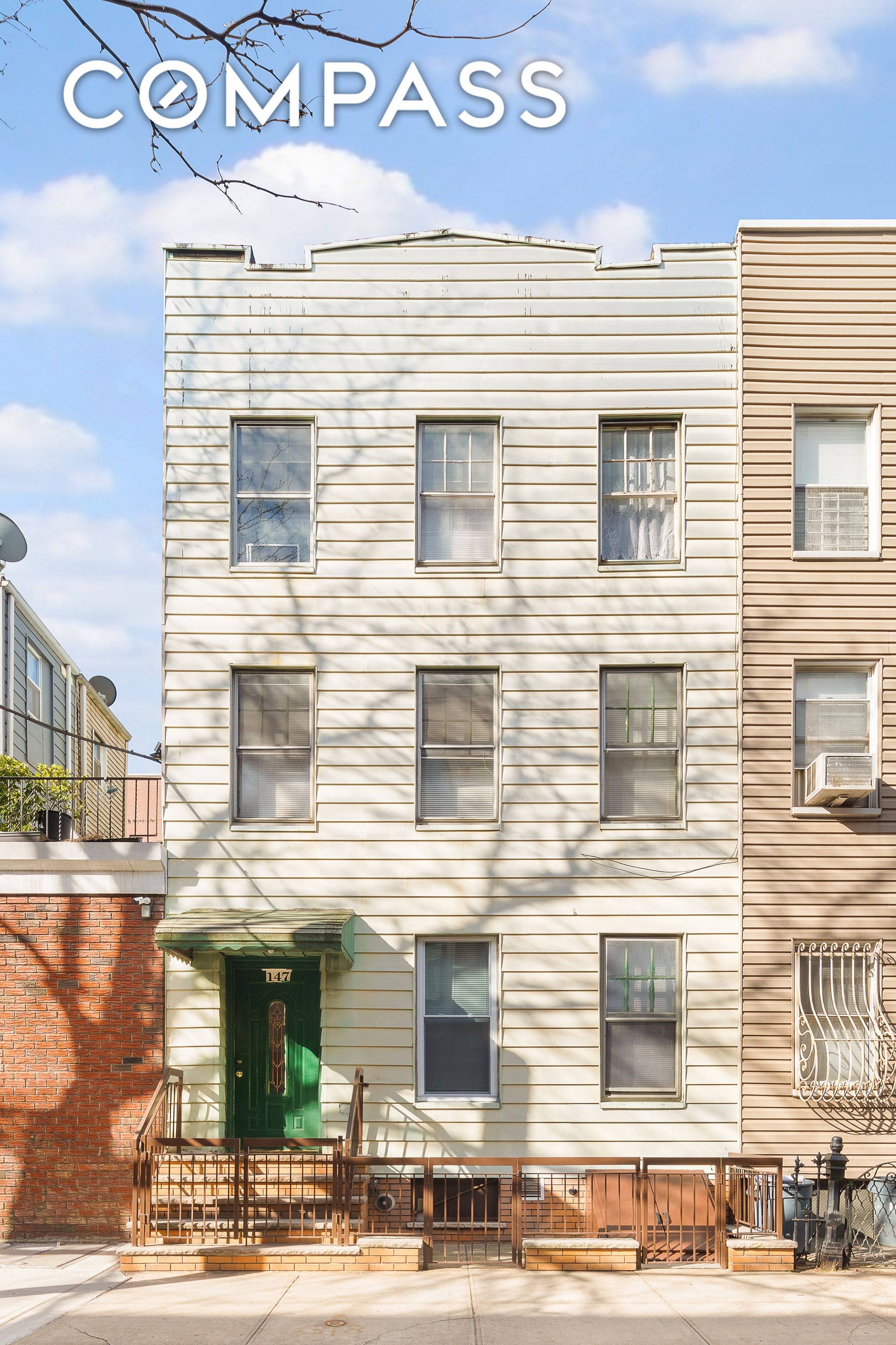 147 Eckford Street, Greenpoint, Brooklyn, New York - 5 Bedrooms  
3 Bathrooms  
12 Rooms - 