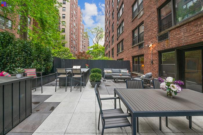 515 East 85th Street 1-Ef, Upper East Side, Upper East Side, NYC - 3 Bedrooms  
2.5 Bathrooms  
7 Rooms - 