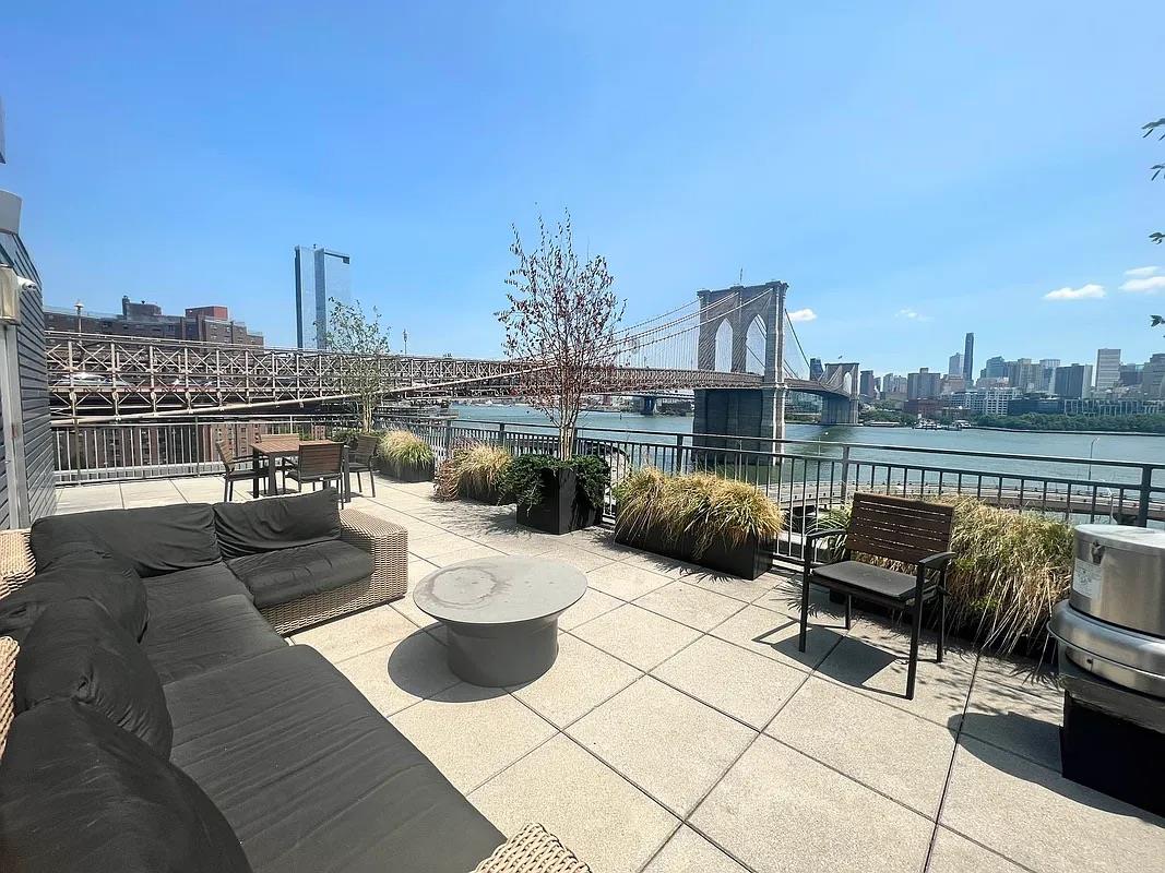 254 Front Street 5-F, Lower Manhattan, Downtown, NYC - 2 Bedrooms  
1 Bathrooms  
3 Rooms - 
