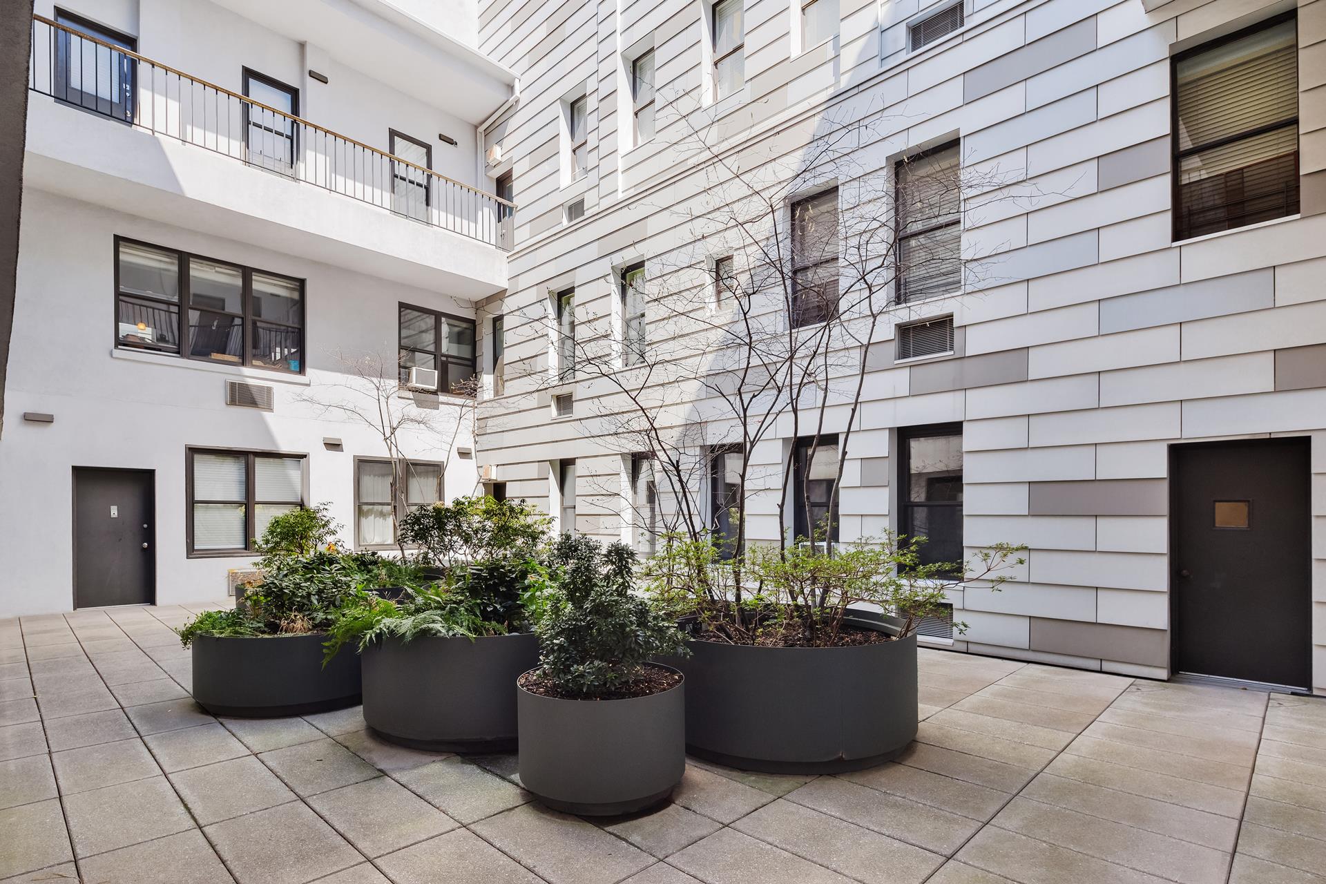 3 HANOVER Square, New York, NY 10004, 3 Rooms Rooms,1 BathroomBathrooms,Residential,For Sale,3 HANOVER SQUARE,HANOVER,RPLU-5122950290