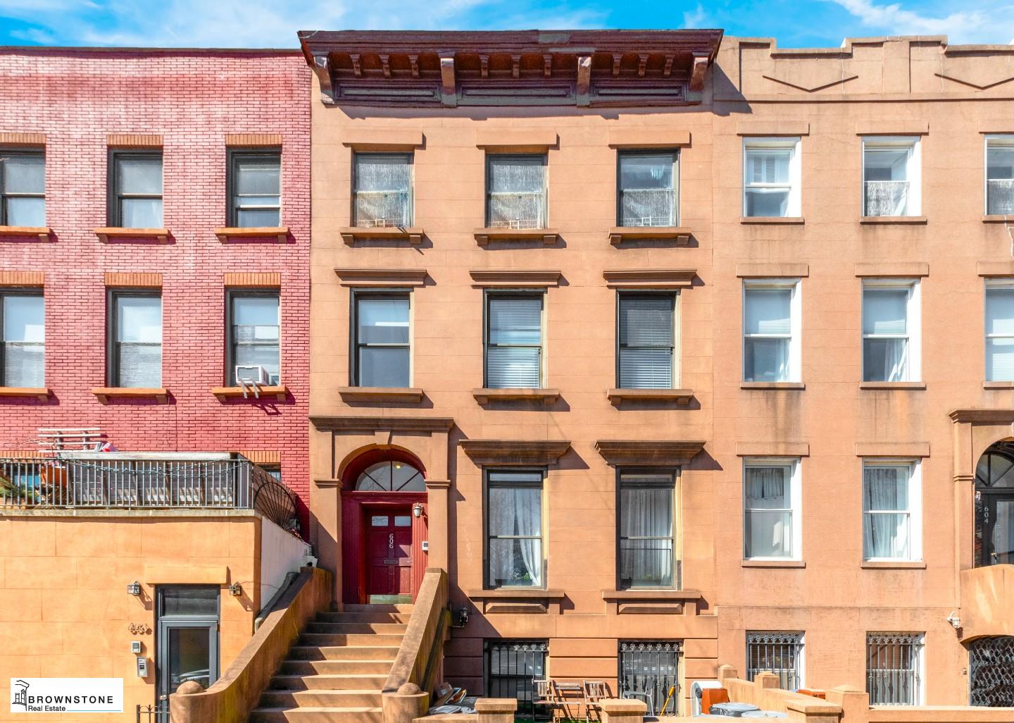 606 Henry Street  , Carroll Gardens, Brooklyn, New York - 9 Bedrooms  
4 Bathrooms  
17 Rooms - 