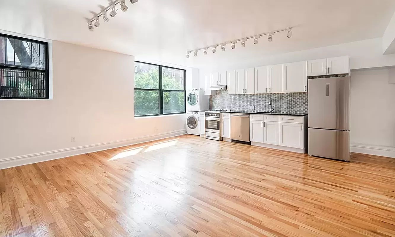 64 Delancey Street 2W, Lower East Side, Downtown, NYC - 2 Bedrooms  
1 Bathrooms  
3 Rooms - 