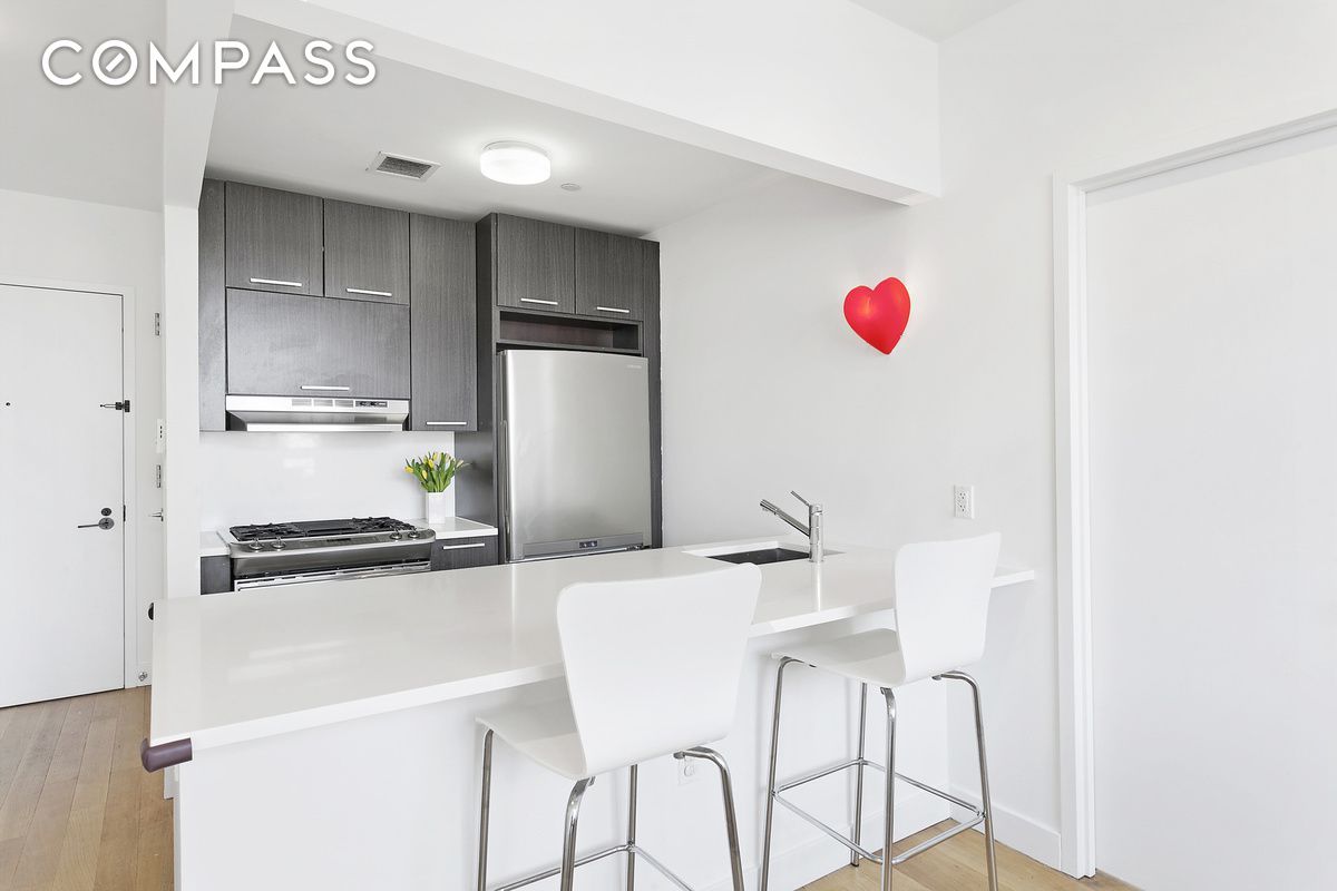 65 North 6th Street 4E, Williamsburg, Brooklyn, New York - 1 Bedrooms  
1 Bathrooms  
3 Rooms - 