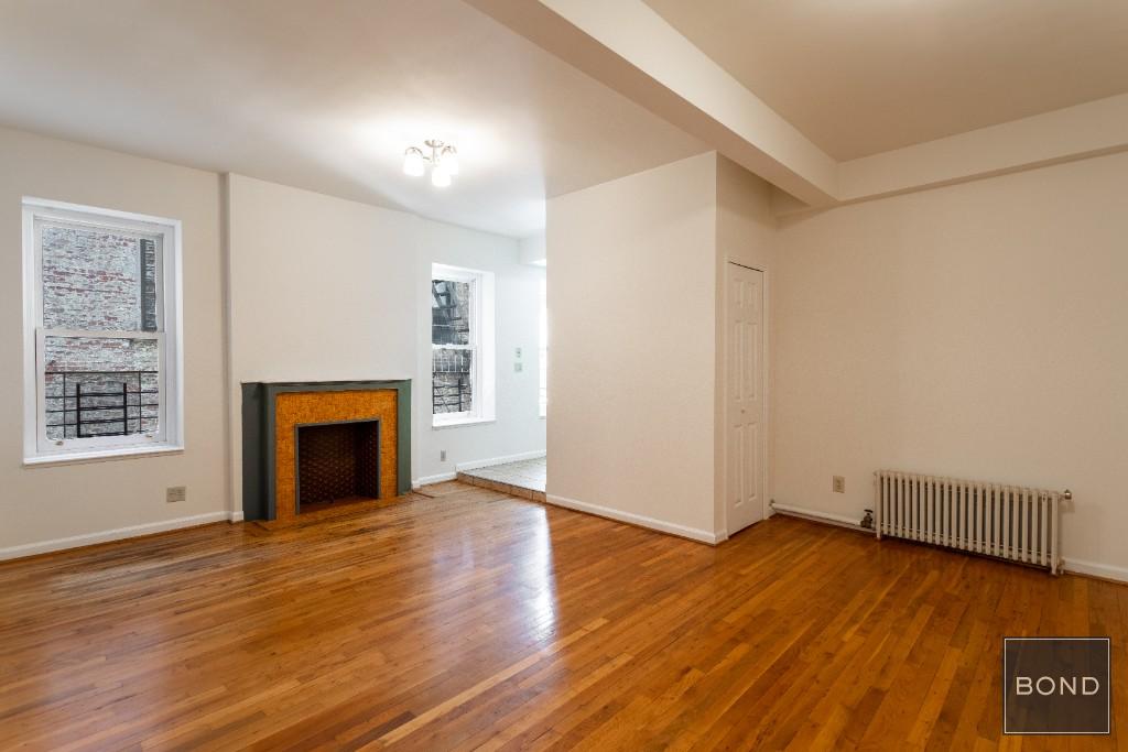 227 Riverside Drive 4A, Upper West Side, Upper West Side, NYC - 1 Bedrooms  
1 Bathrooms  
3 Rooms - 