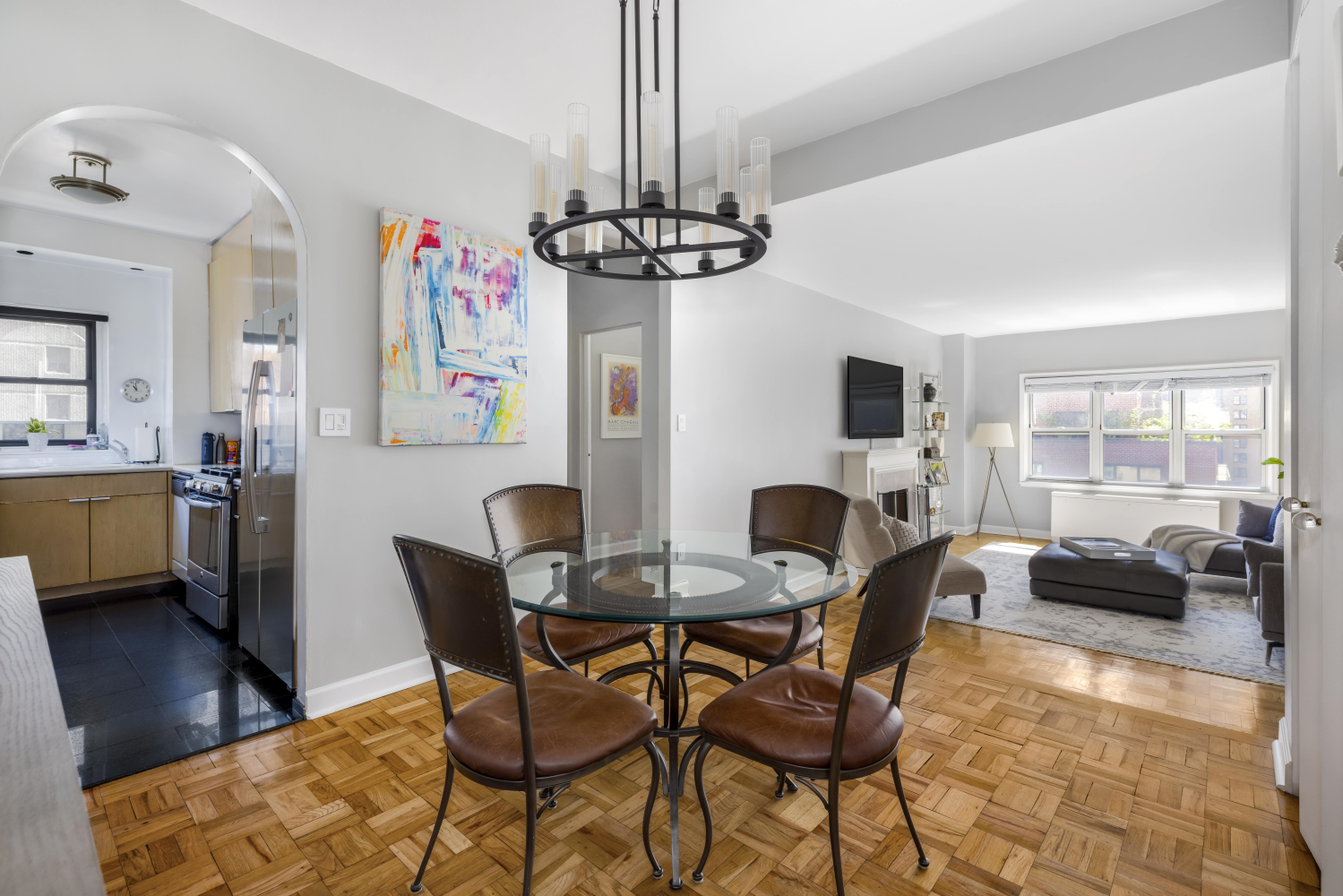 301 East 48th Street 14J, Turtle Bay, Midtown East, NYC - 1 Bedrooms  
1 Bathrooms  
3 Rooms - 