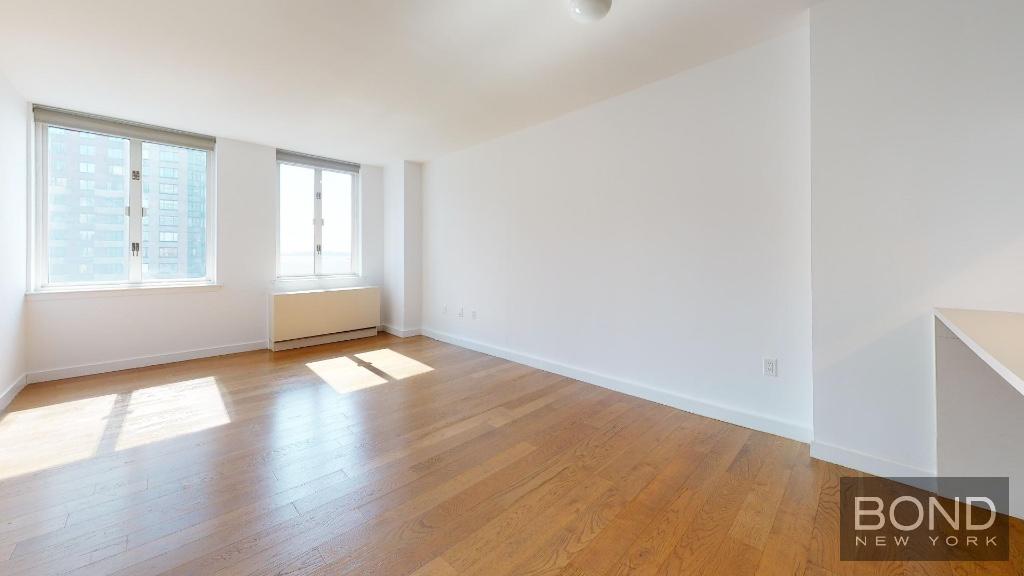 225 Rector Place 22D, Battery Park City, Downtown, NYC - 1 Bedrooms  
1 Bathrooms  
3 Rooms - 