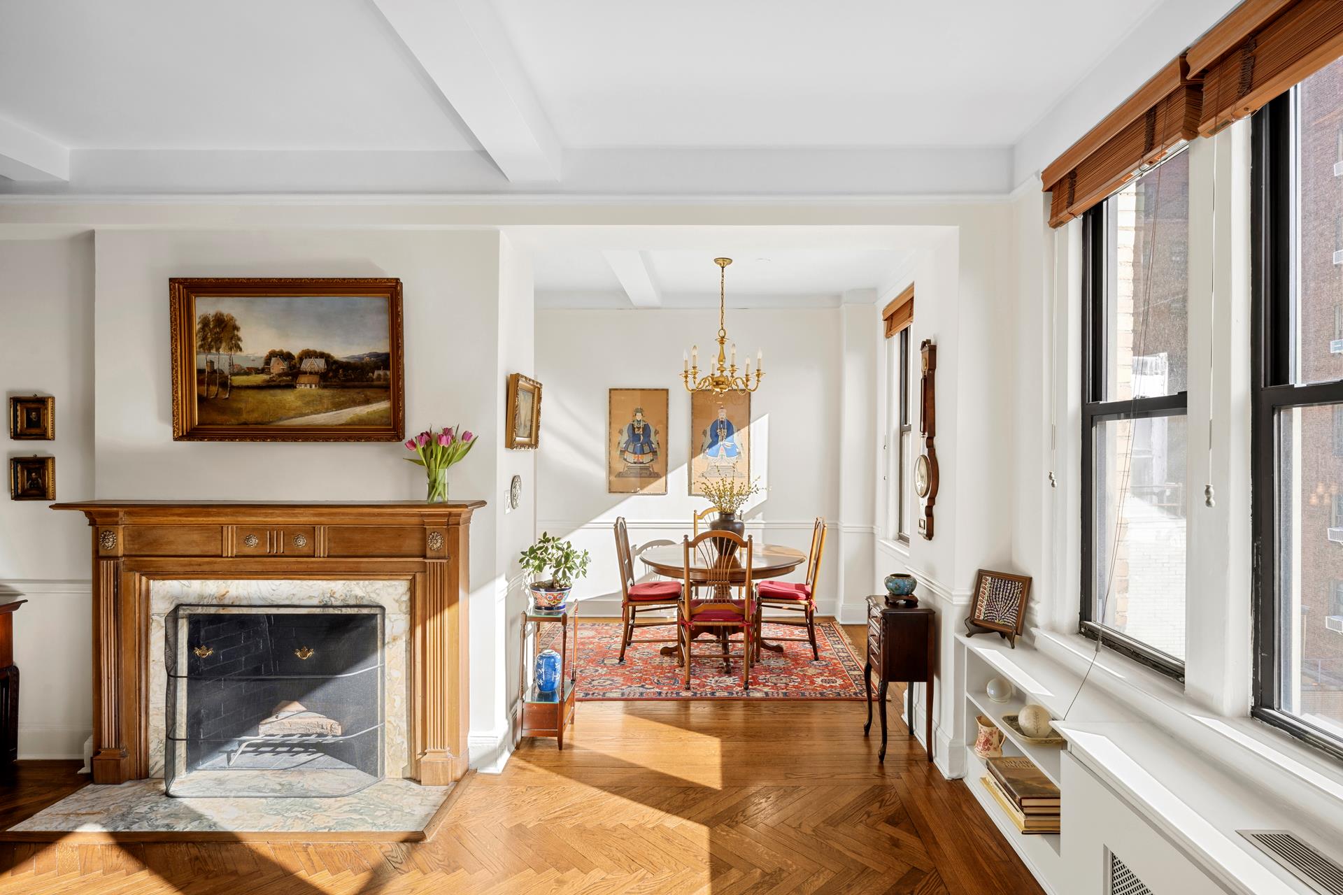 55 Park Avenue 8East, Murray Hill, Midtown East, NYC - 2 Bedrooms  
1 Bathrooms  
4 Rooms - 