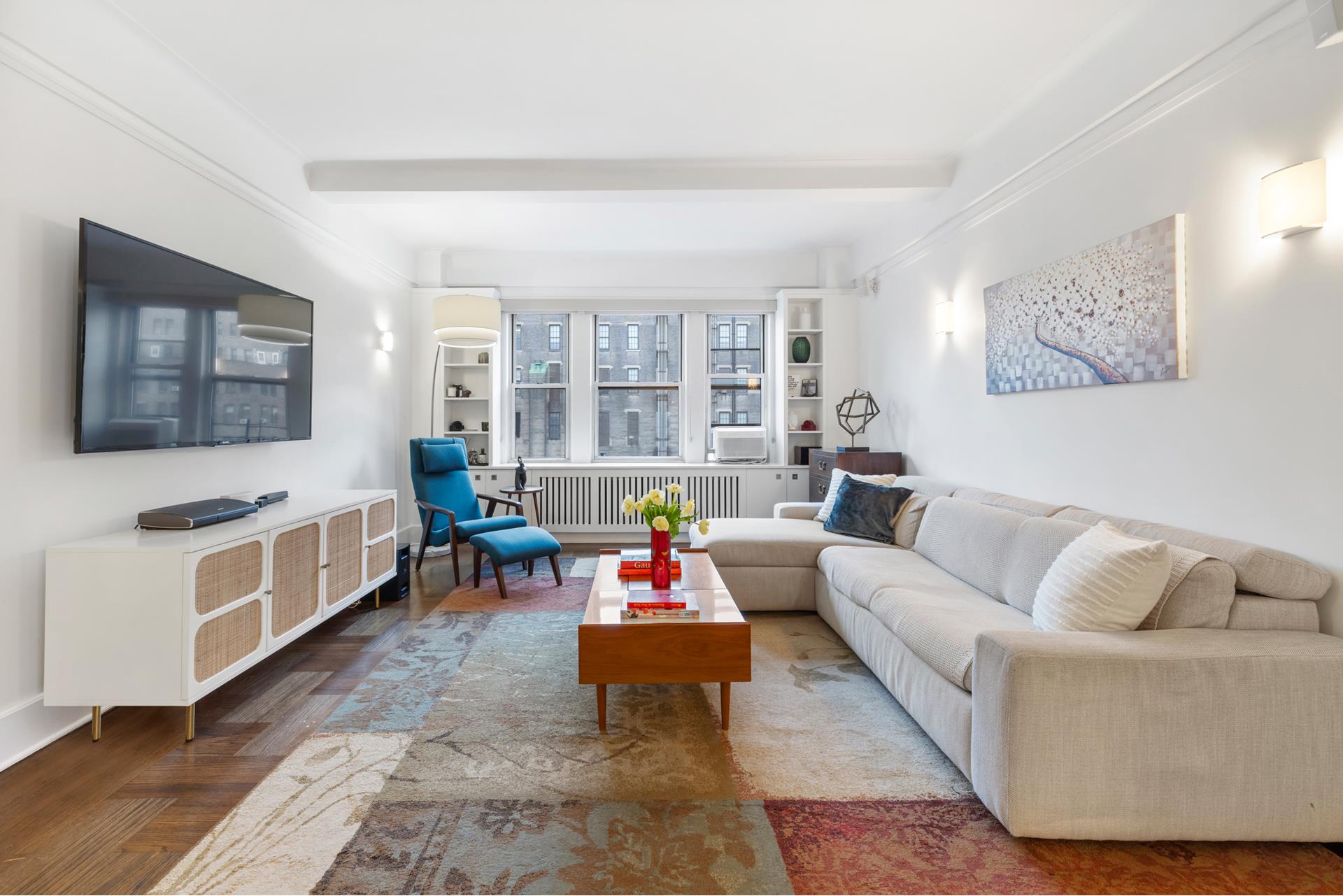 123 West 74th Street 8A, Upper West Side, Upper West Side, NYC - 3 Bedrooms  
2 Bathrooms  
6 Rooms - 