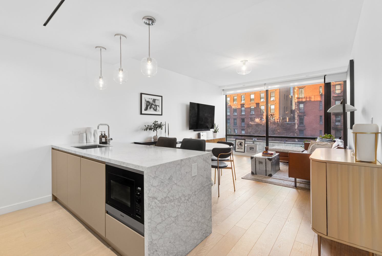 75 1st Avenue 3B, East Village, Downtown, NYC - 1 Bedrooms  
1 Bathrooms  
3 Rooms - 