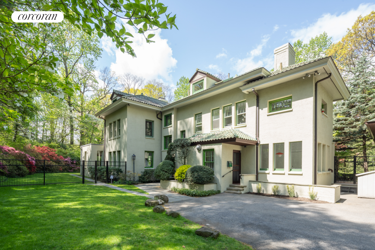 4515 Douglas Avenue, Central Riverdale, Bronx, New York - 6 Bedrooms  
4.5 Bathrooms  
13 Rooms - 