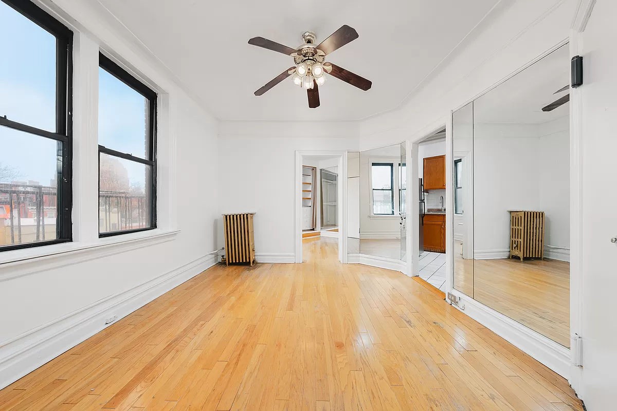 57 7th Avenue 3, West Village, Downtown, NYC - 1 Bedrooms  
1 Bathrooms  
3 Rooms - 