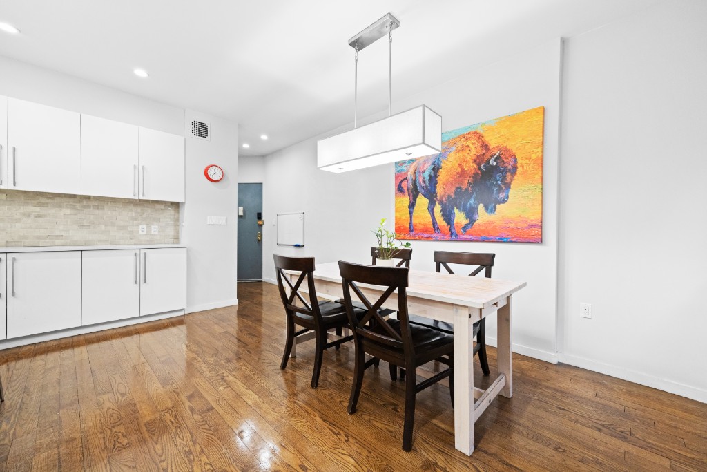 207 E 21st #2/3D, New York City, NY, 10010