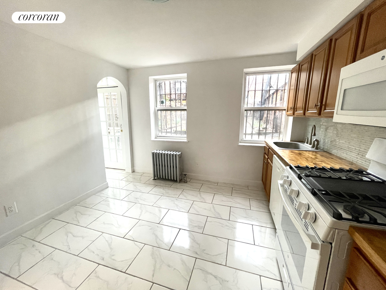 429 Clermont Avenue 1, Fort Greene, Brooklyn, New York - 1 Bedrooms  
1 Bathrooms  
3 Rooms - 