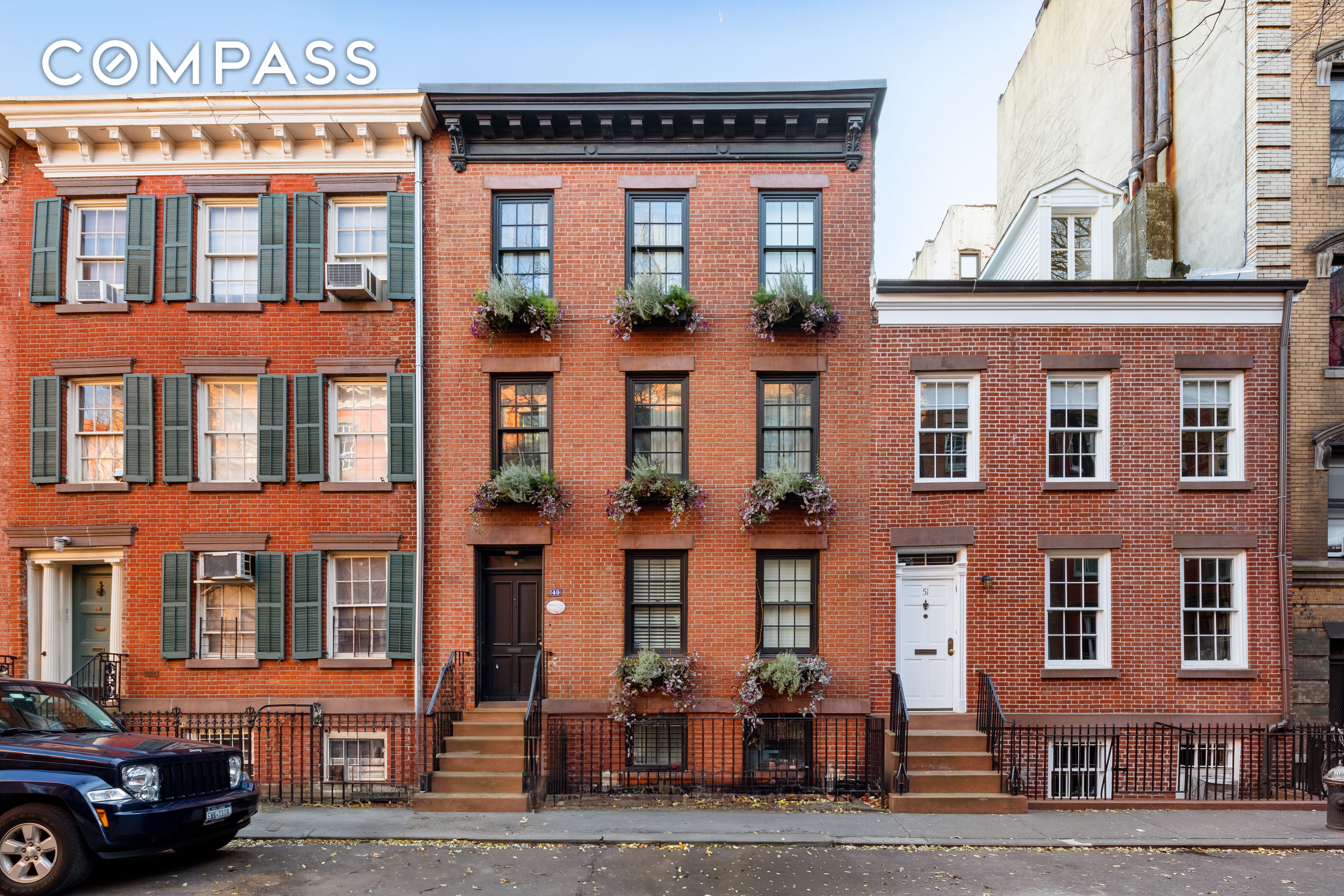 49 Barrow Street, West Village, Downtown, NYC - 3 Bedrooms  
2.5 Bathrooms  
6 Rooms - 