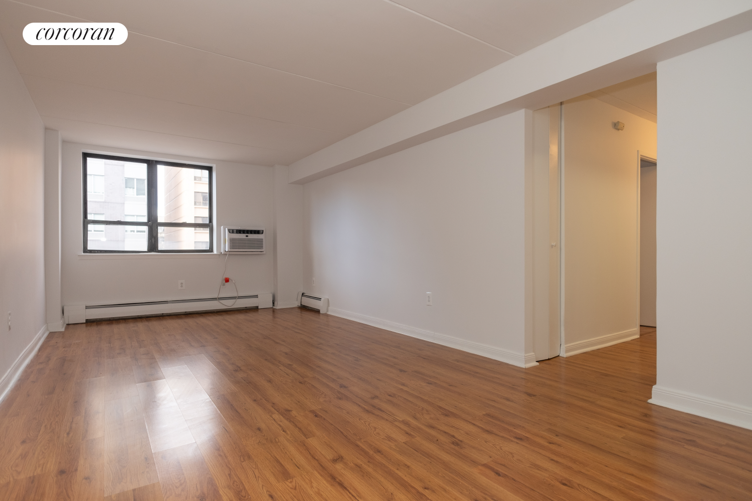 220 Manhattan Avenue 4L, Manhattan Valley, Upper Manhattan, NYC - 2 Bedrooms  
1 Bathrooms  
4 Rooms - 