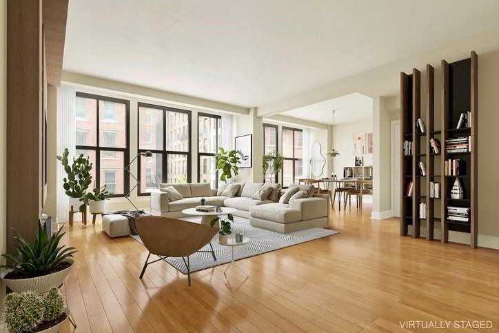 139 Wooster Street 4A, Soho, Downtown, NYC - 2 Bedrooms  
2 Bathrooms  
5 Rooms - 