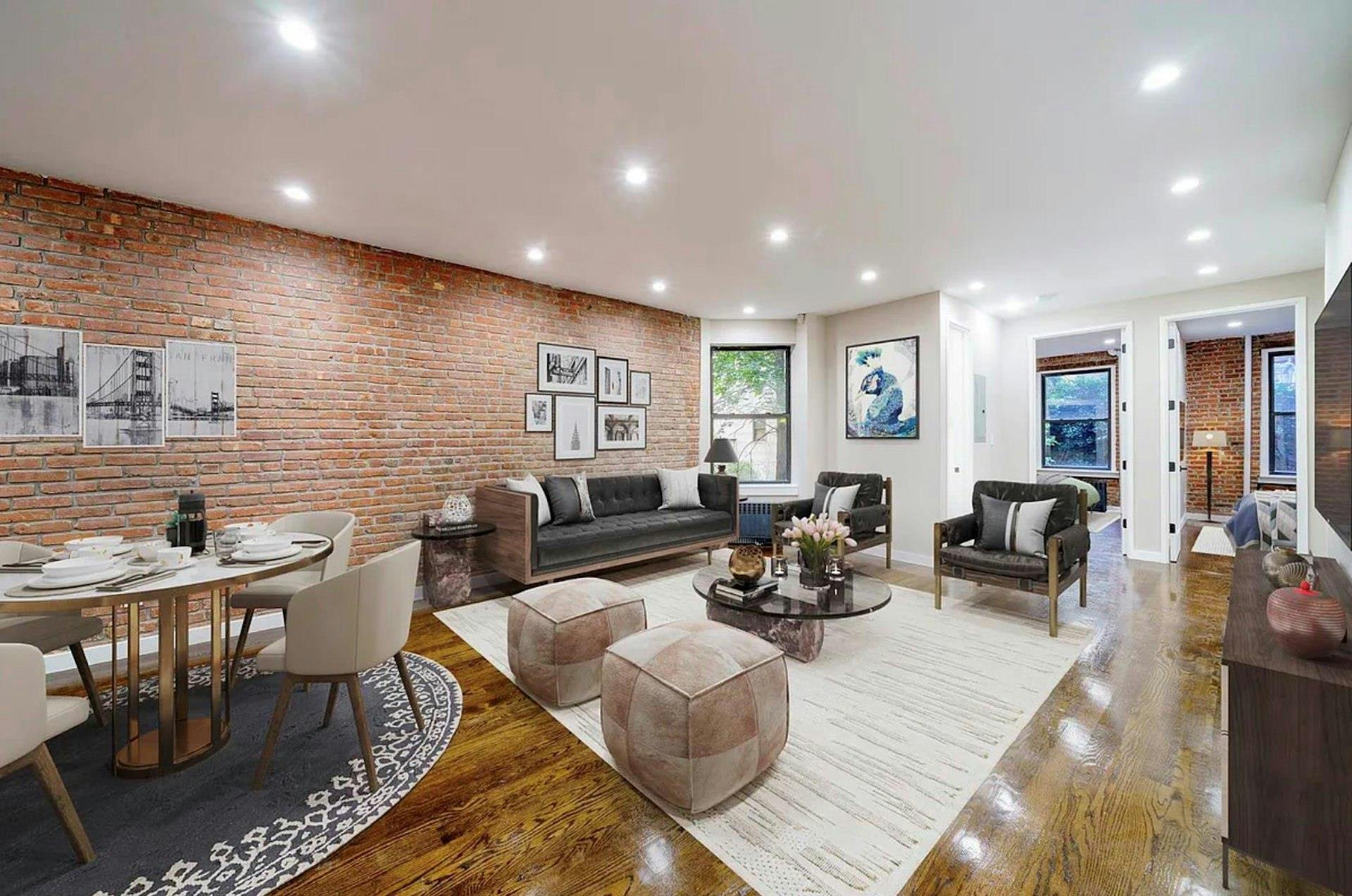 312 West 21st Street 1E, Chelsea, Downtown, NYC - 5 Bedrooms  
4 Bathrooms  
9 Rooms - 