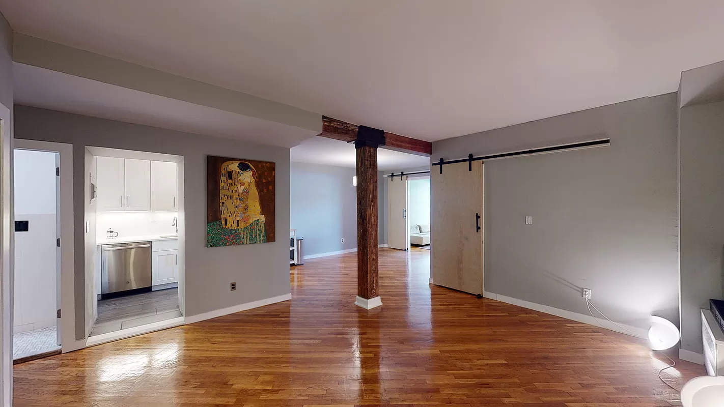 452 West 19th Street 2A, Chelsea, Downtown, NYC - 2 Bedrooms  
1 Bathrooms  
5 Rooms - 