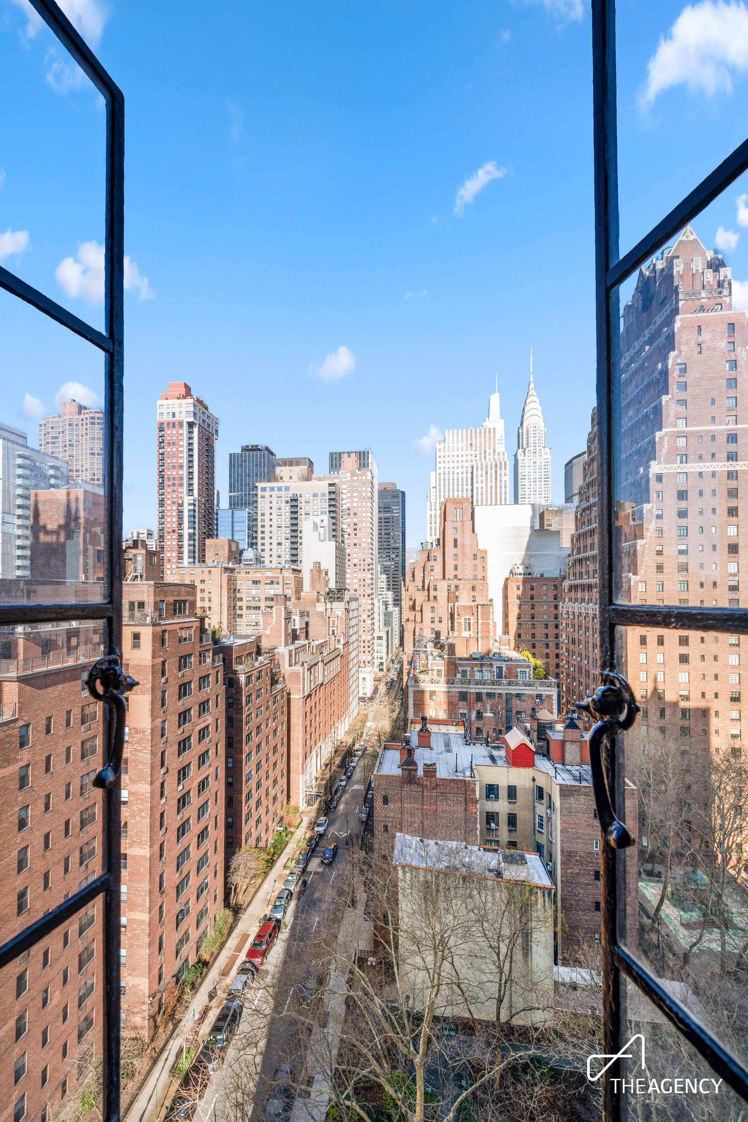 25 Tudor City Place 1419-1420, Gramercy Park And Murray Hill, Downtown, NYC - 3 Bedrooms  
2 Bathrooms  
5 Rooms - 