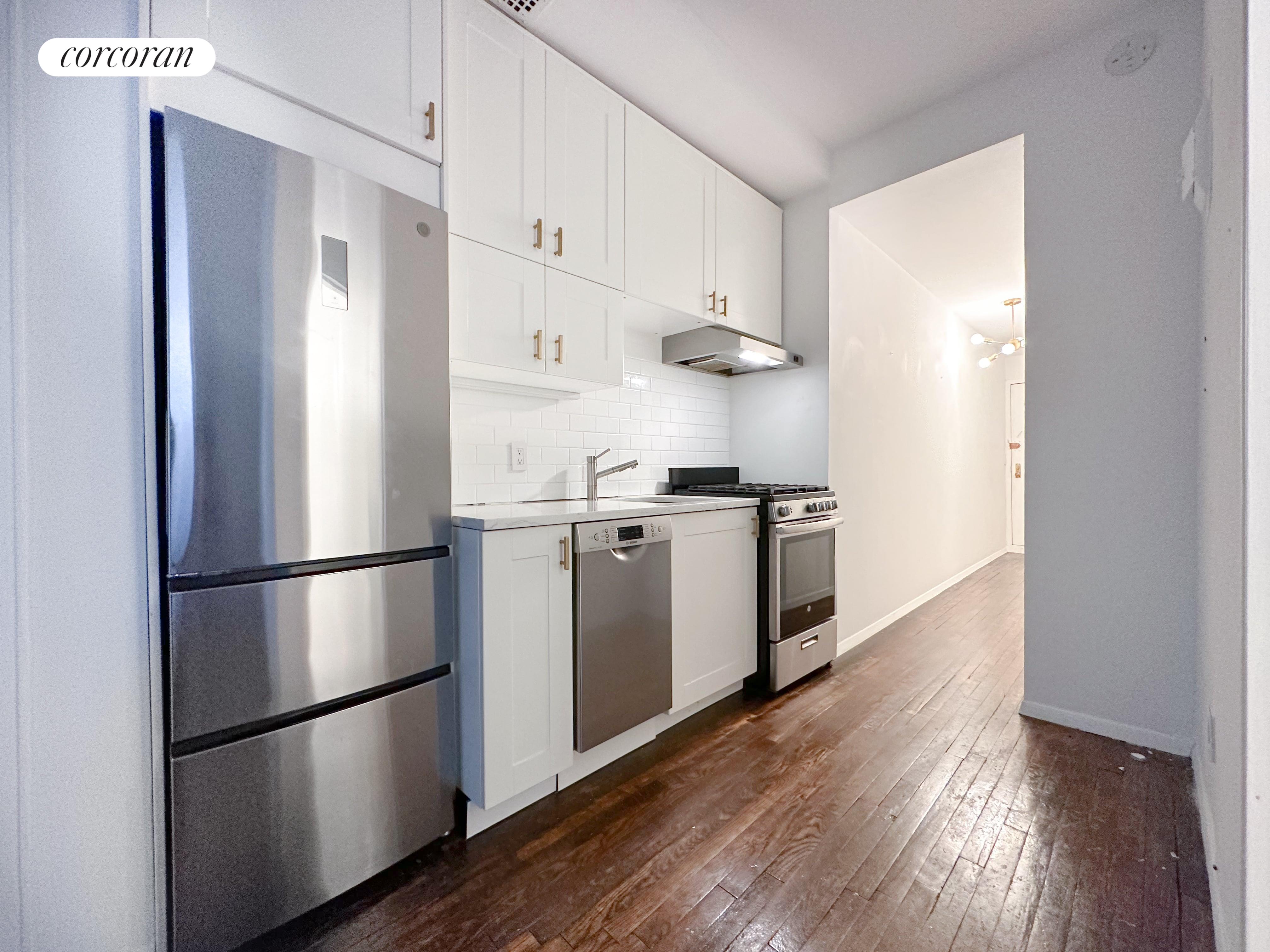57 Thompson Street 2E, Soho, Downtown, NYC - 1 Bedrooms  
1 Bathrooms  
3 Rooms - 