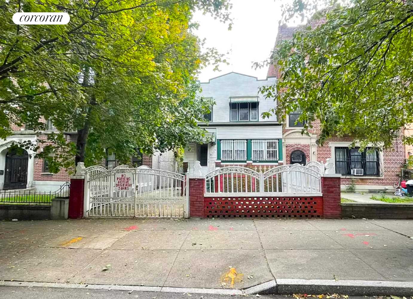 1324 Eastern Parkway, Weeksville, Brooklyn, New York - 3 Bedrooms  
2 Bathrooms  
6 Rooms - 