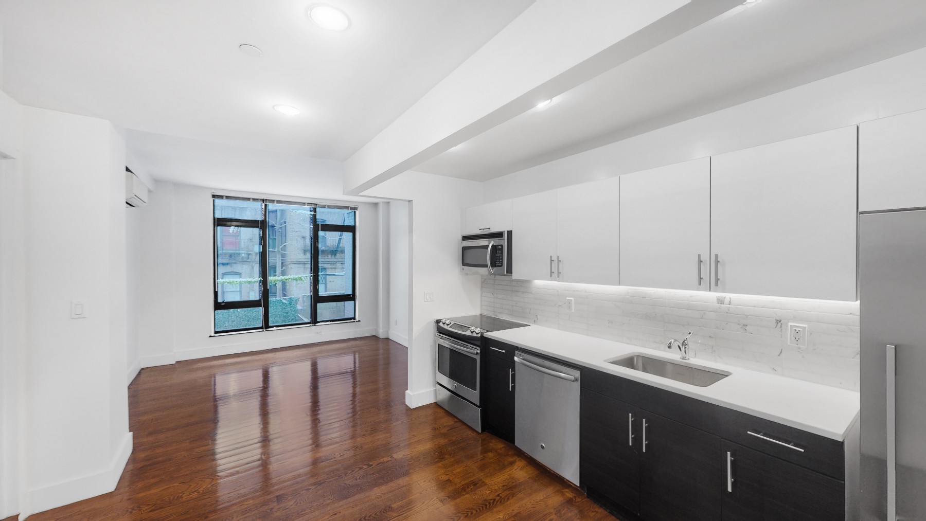 148 East 98th Street 2B, Carnegie Hill, Upper East Side, NYC - 1 Bedrooms  
1 Bathrooms  
3 Rooms - 