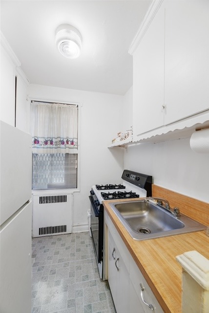 35-16 85TH Street, New York, NY 11372, 1 Bedroom Bedrooms, 4 Rooms Rooms,1 BathroomBathrooms,Residential,For Sale,The Belvedere West,85TH,RPLU-217122958419