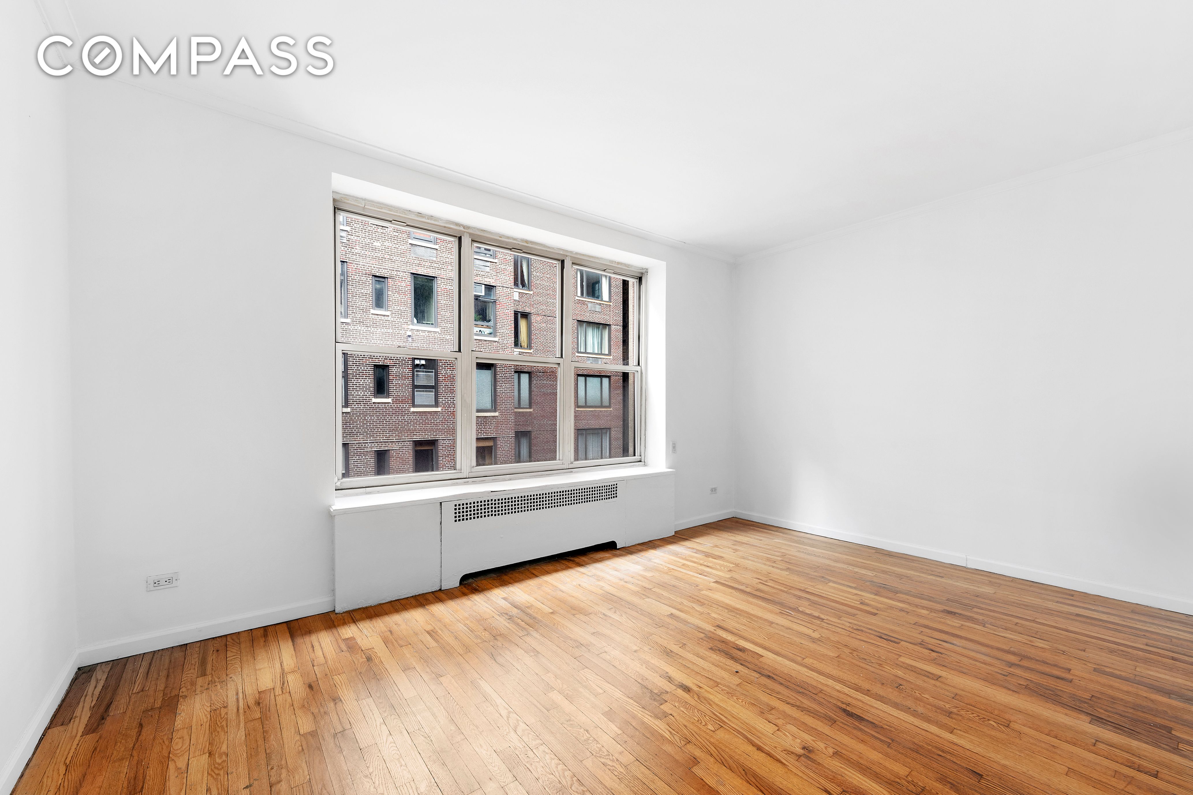 330 East 58th Street 3F, Midtown East, Midtown East, NYC - 2 Bedrooms  
1 Bathrooms  
3 Rooms - 