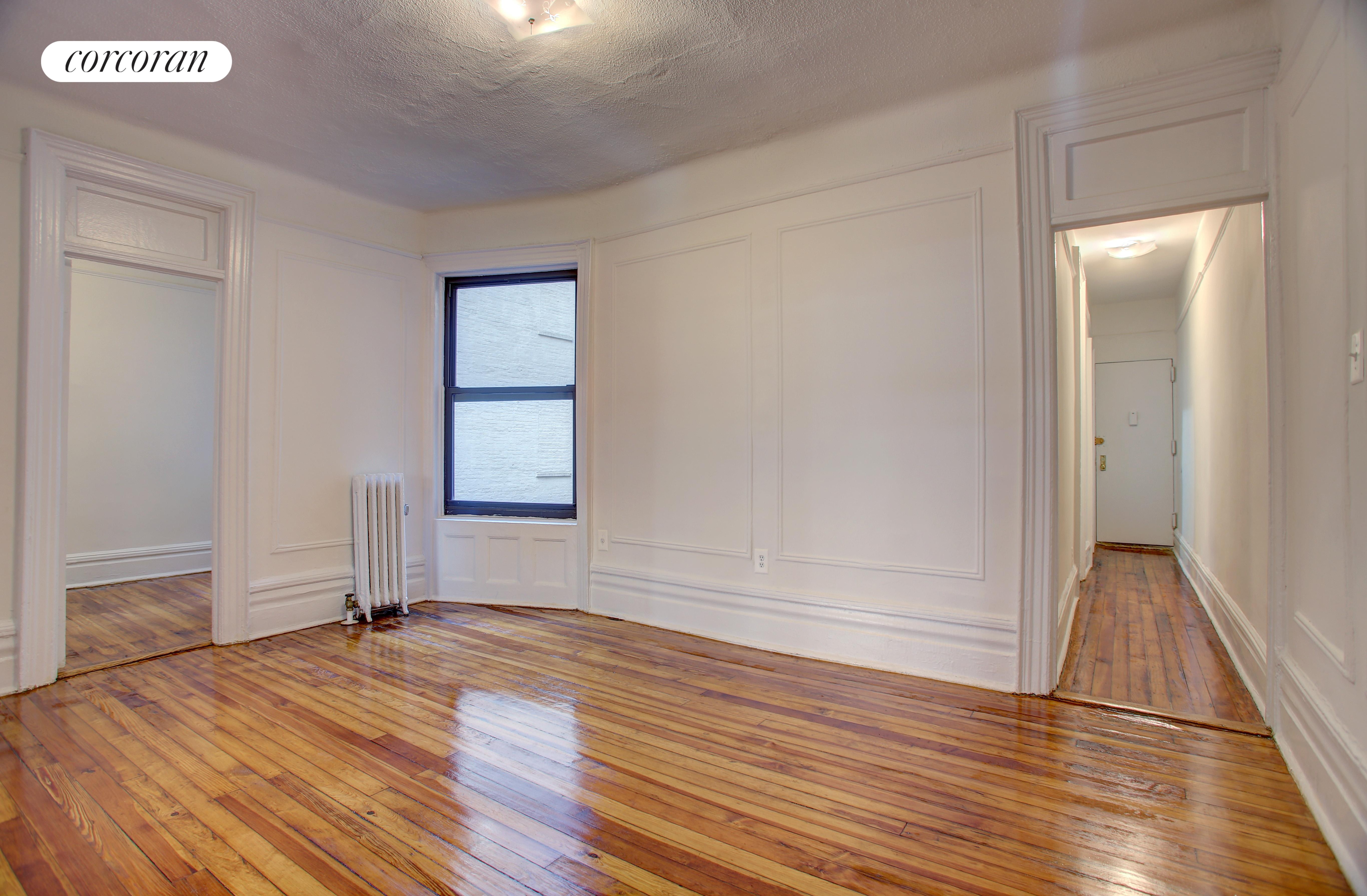 230 West 108th Street 3A, Upper West Side, Upper West Side, NYC - 3 Bedrooms  
1 Bathrooms  
5 Rooms - 