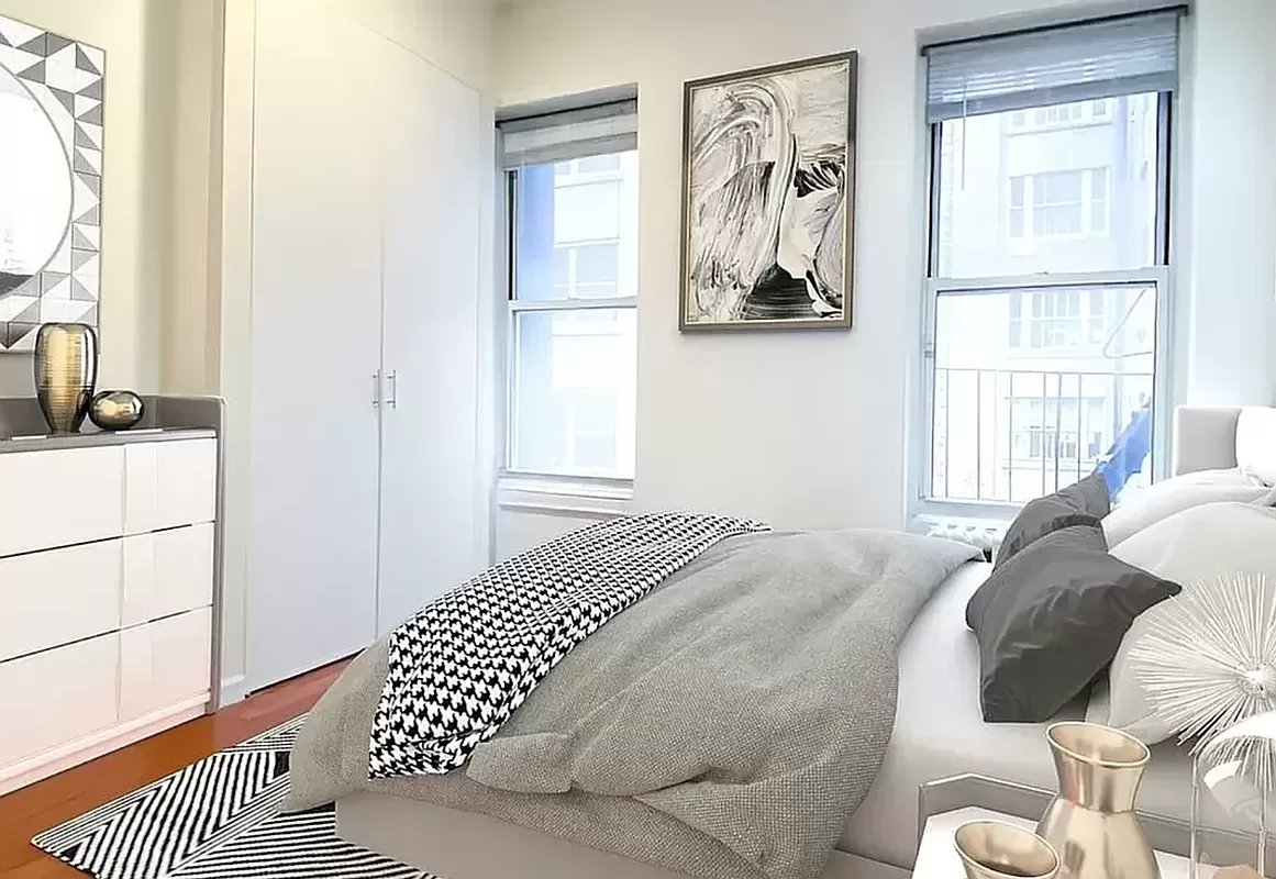 129 West 56th Street 2F, Midtown West, Midtown West, NYC - 2 Bedrooms  
1 Bathrooms  
4 Rooms - 