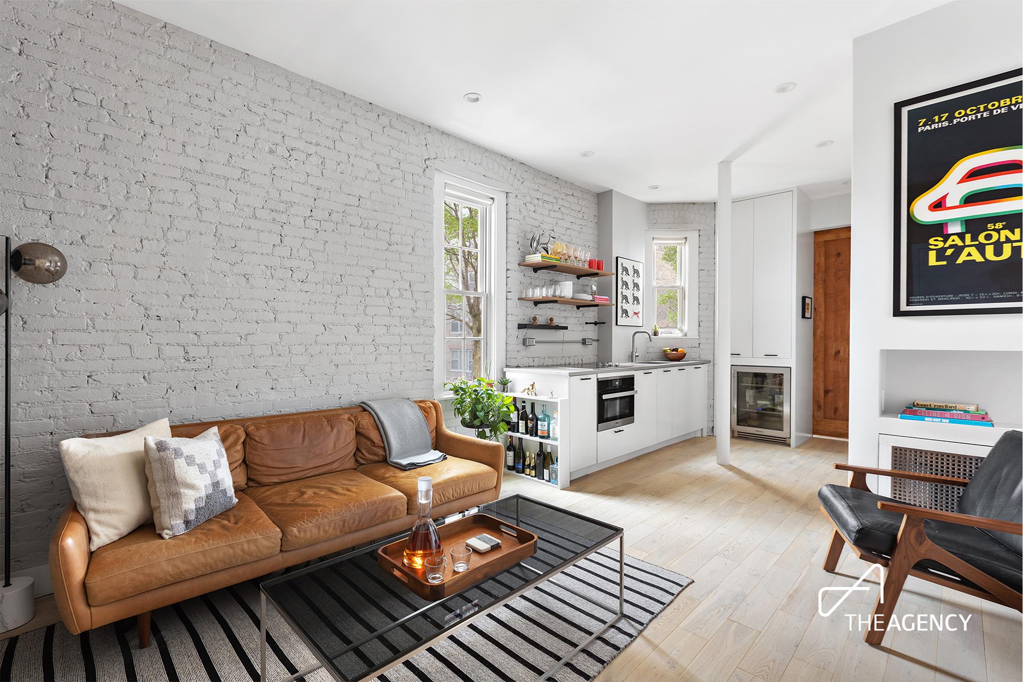 345 West 21st Street 3-B, Chelsea, Downtown, NYC - 1 Bedrooms  
1 Bathrooms  
3 Rooms - 