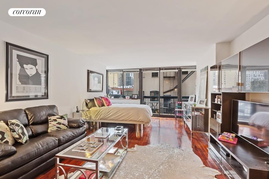 330 East 75th Street 5D, Lenox Hill, Upper East Side, NYC - 1 Bathrooms  
2 Rooms - 