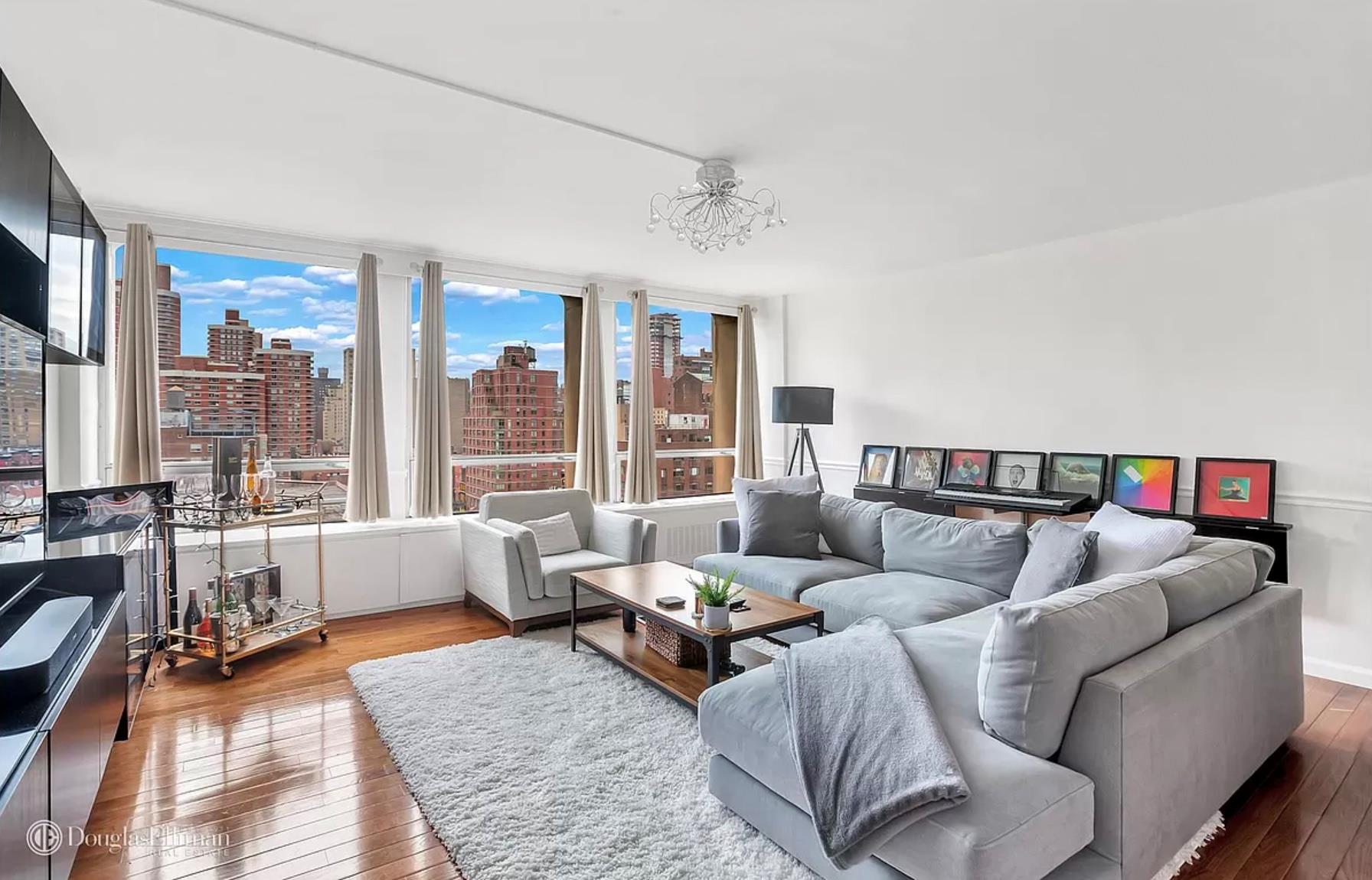 300 East 33rd Street 11N, Gramercy Park And Murray Hill, Downtown, NYC - 1 Bedrooms  
1 Bathrooms  
3 Rooms - 