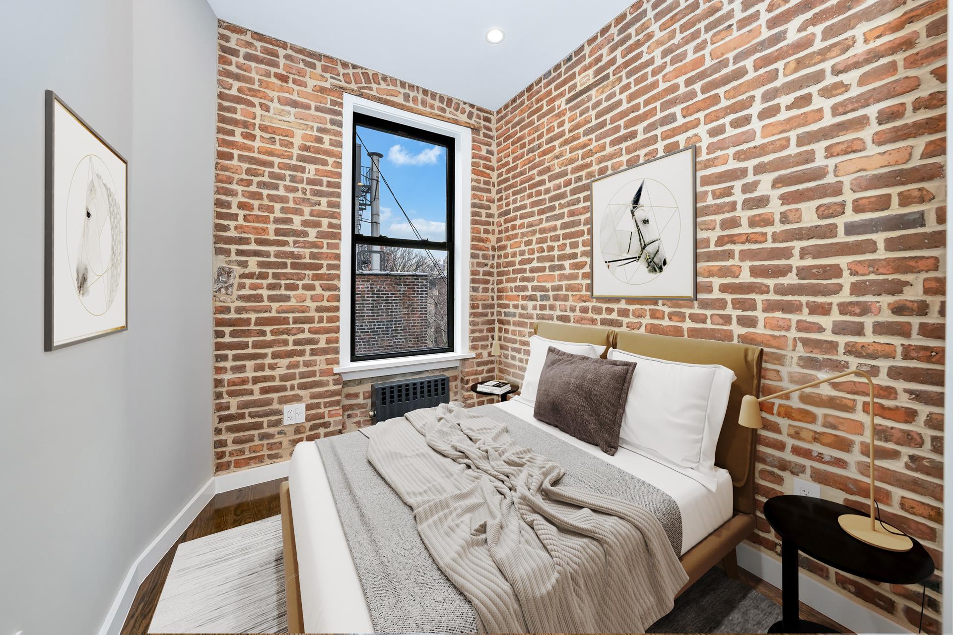 228 8th Avenue 20, Chelsea, Downtown, NYC - 5 Bedrooms  
2 Bathrooms  
8 Rooms - 