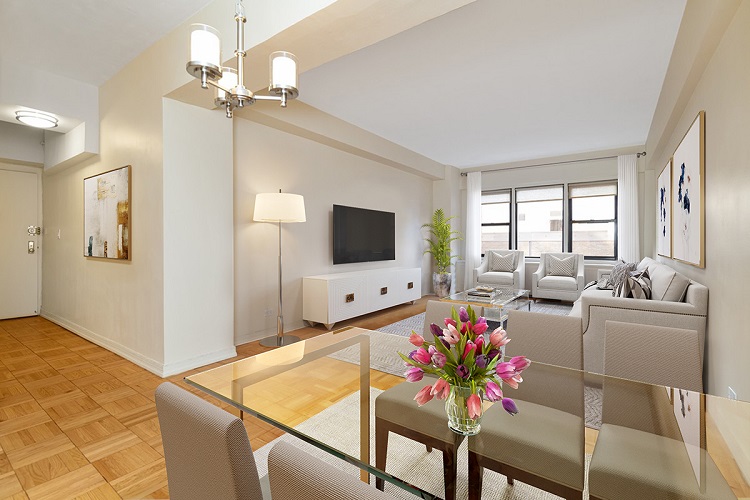 220 East 54th Street 10K, Sutton, Midtown East, NYC - 2 Bedrooms  
1 Bathrooms  
2 Rooms - 