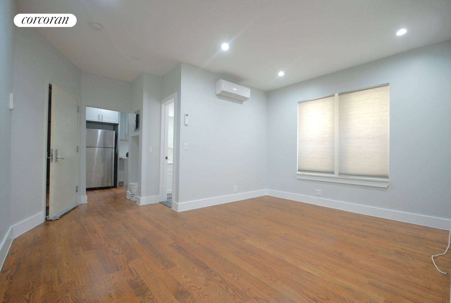 217 East 96th Street 1F, Brownsville, Brooklyn, New York - 2 Bedrooms  
1 Bathrooms  
4 Rooms - 