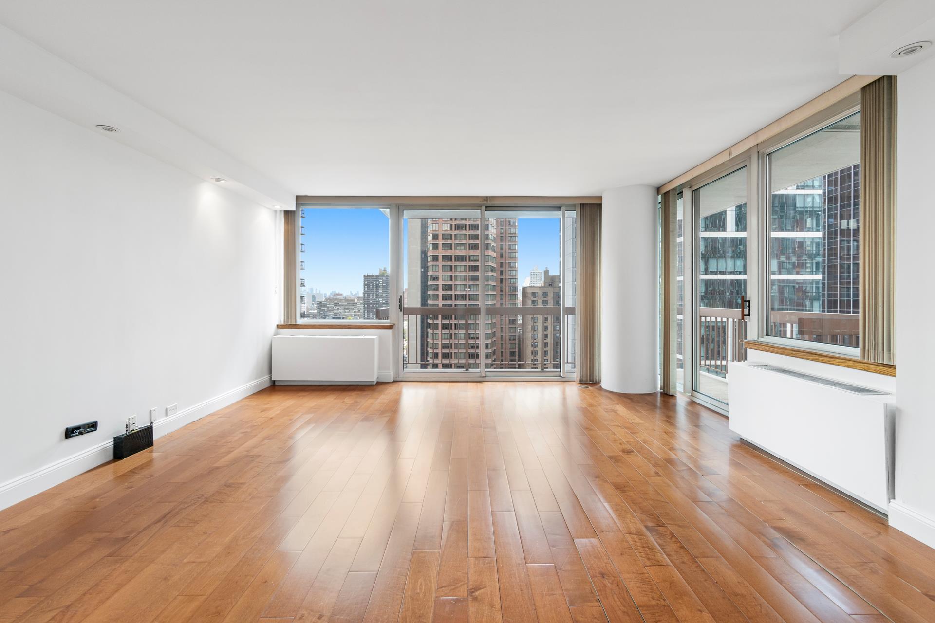 235 East 40th Street 24A, Murray Hill, Midtown East, NYC - 2 Bedrooms  
2 Bathrooms  
4 Rooms - 