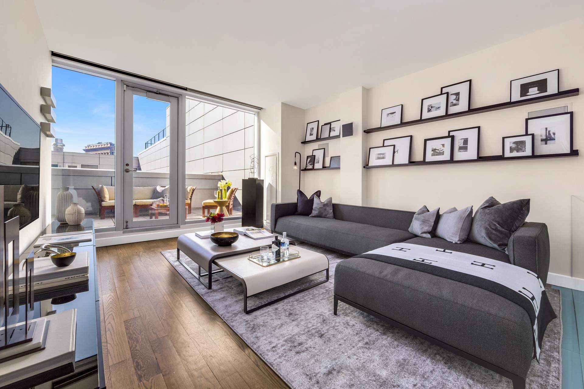 225 5th Avenue Phy, Nomad, Downtown, NYC - 3 Bedrooms  
3 Bathrooms  
6 Rooms - 