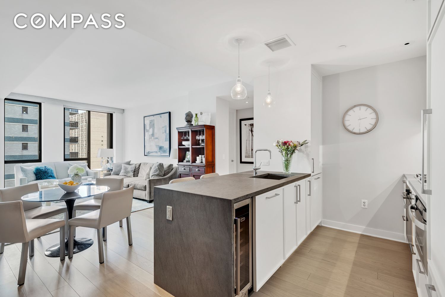 160 East 22nd Street 10B, Gramercy Park, Downtown, NYC - 1 Bedrooms  
1 Bathrooms  
4 Rooms - 