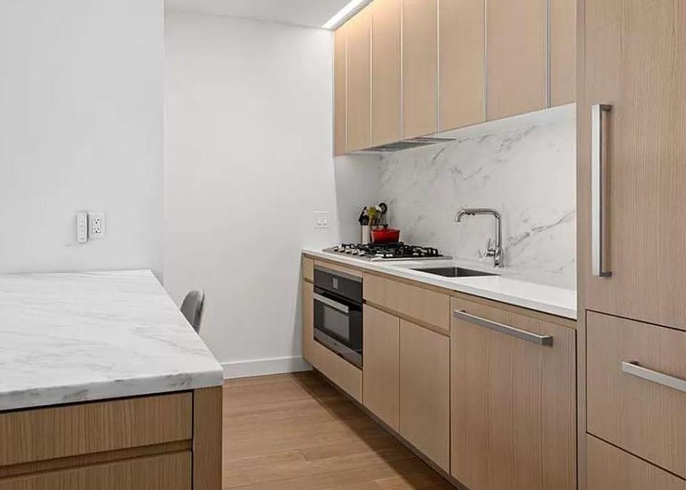 500 West 45th Street 509, Hells Kitchen, Midtown West, NYC - 1 Bedrooms  
1 Bathrooms  
3 Rooms - 