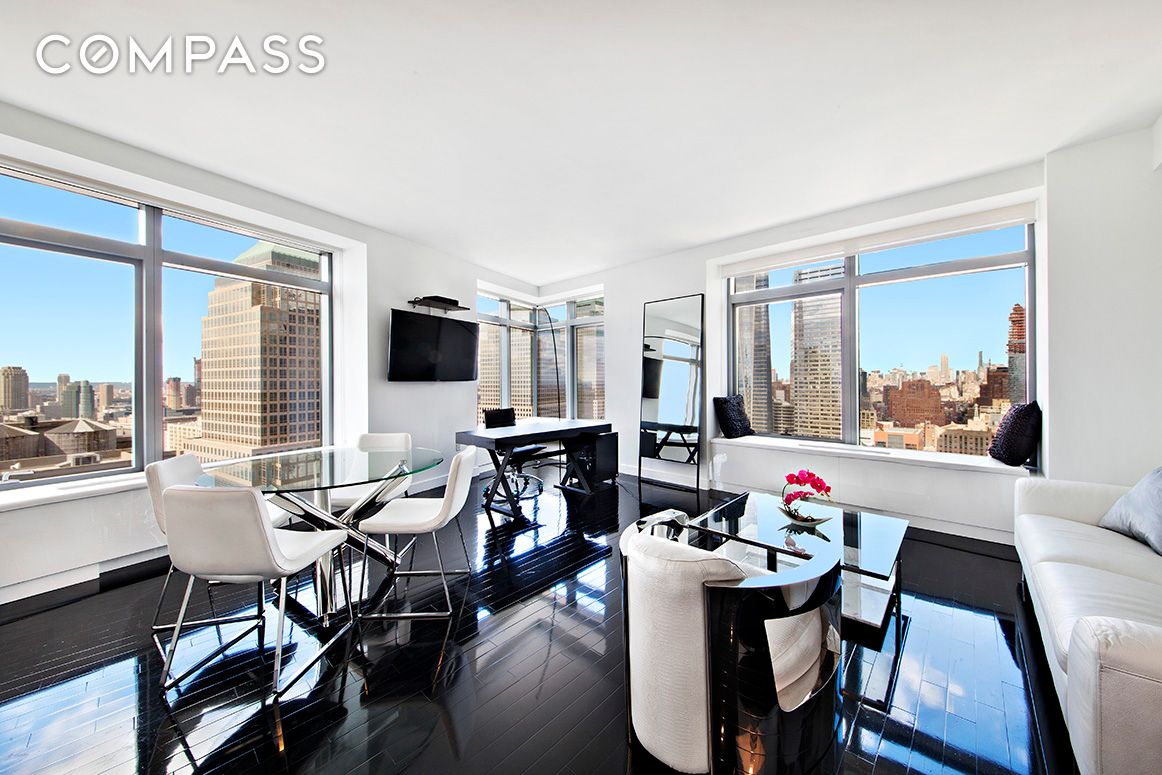 123 Washington Street 38B, Financial District, Downtown, NYC - 2 Bedrooms  
2 Bathrooms  
4 Rooms - 