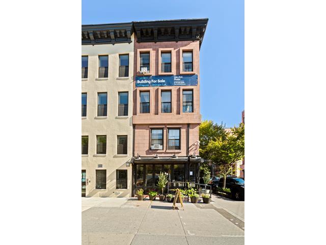 420 Lenox Avenue, Central Harlem, Upper Manhattan, NYC - 4 Bedrooms  
4.5 Bathrooms  
11 Rooms - 