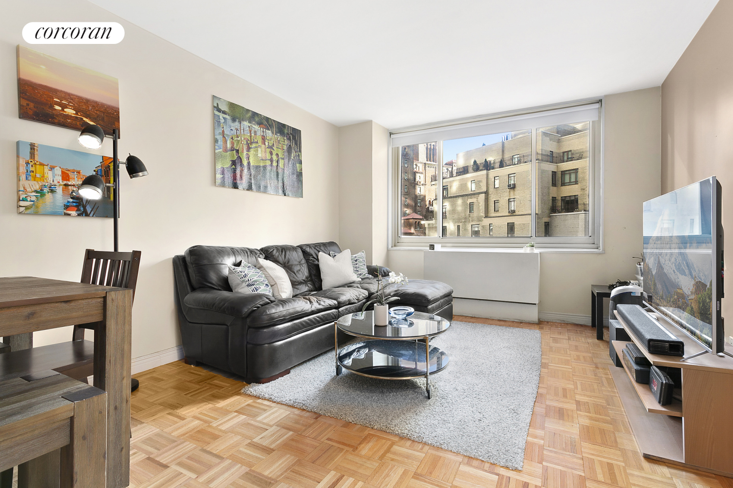 30 West 63rd Street 8W, Lincoln Sq, Upper West Side, NYC - 1 Bedrooms  
1 Bathrooms  
3 Rooms - 